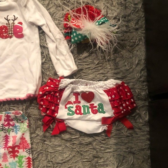 Christmas bloomers and matching MudPie bow - Picture 4 of 4